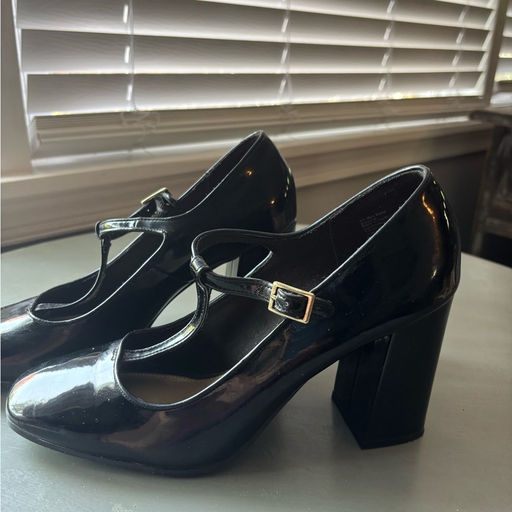 FIONI Clothing Black Patent Leather Heels
